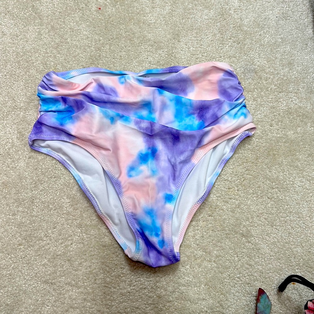 Bikini high waisted bottoms
